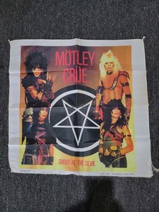 HUGE VINTAGE 1984 MOTLEY CRUE SHOUT AT THE DEVIL TAPESTRY BANNER 21.75 X 21