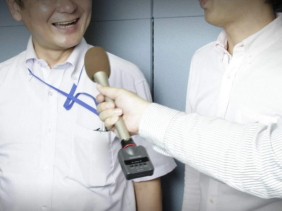 Handheld XLR Voice Recorder for Microphone WAV MP3 Dual Track News Reporter Pro - Image 2 of 4