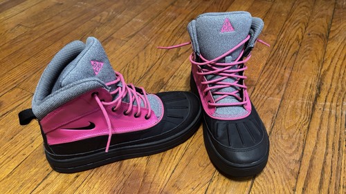 Nike ACG Woodside Youth 6.5Y Duck Boots Water Hot Pink Gray Shoes