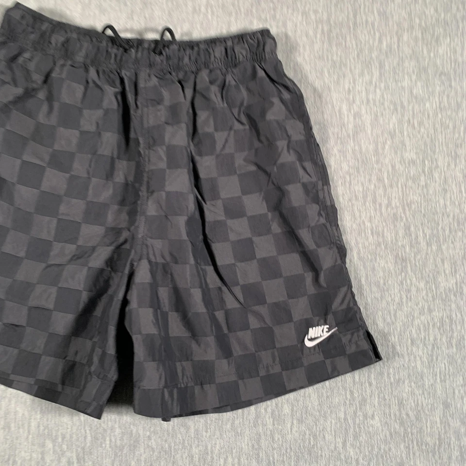 Pantalones Cortos Nike Para Hombre Medianos Negros Tejidos Elásticos Bolsillos con Cordón Foto 2 de 4