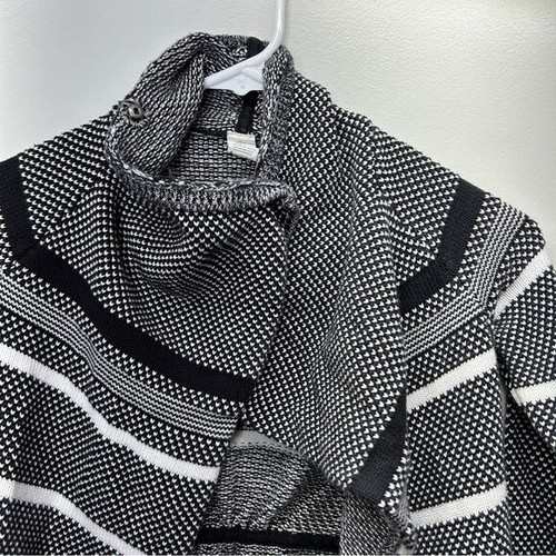 Ivivva Girls Feelin Toasty Black and White Cardigan Sweater Size 7 - Picture 8 of 8