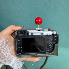 Fujifilm Fuji X-E2 16.3MP Mirrorless 3.1in Silver Digital Camera