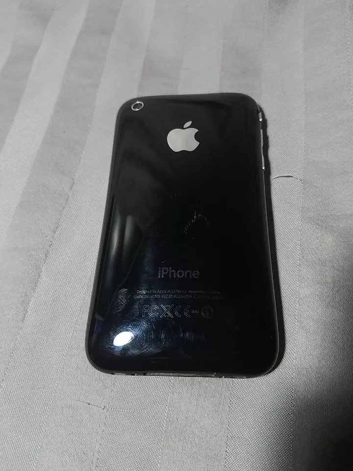 Apple iPhone 3G - Black 8GB - Expanded battery FOR PARTS OR REPAIR! - Image 2 of 4