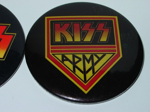 KISS AUCOIN VINTAGE 1976 1977 LOGO & KISS ARMY BUTTON SET ACE PETER GENE PAUL - Bild 4 von 7