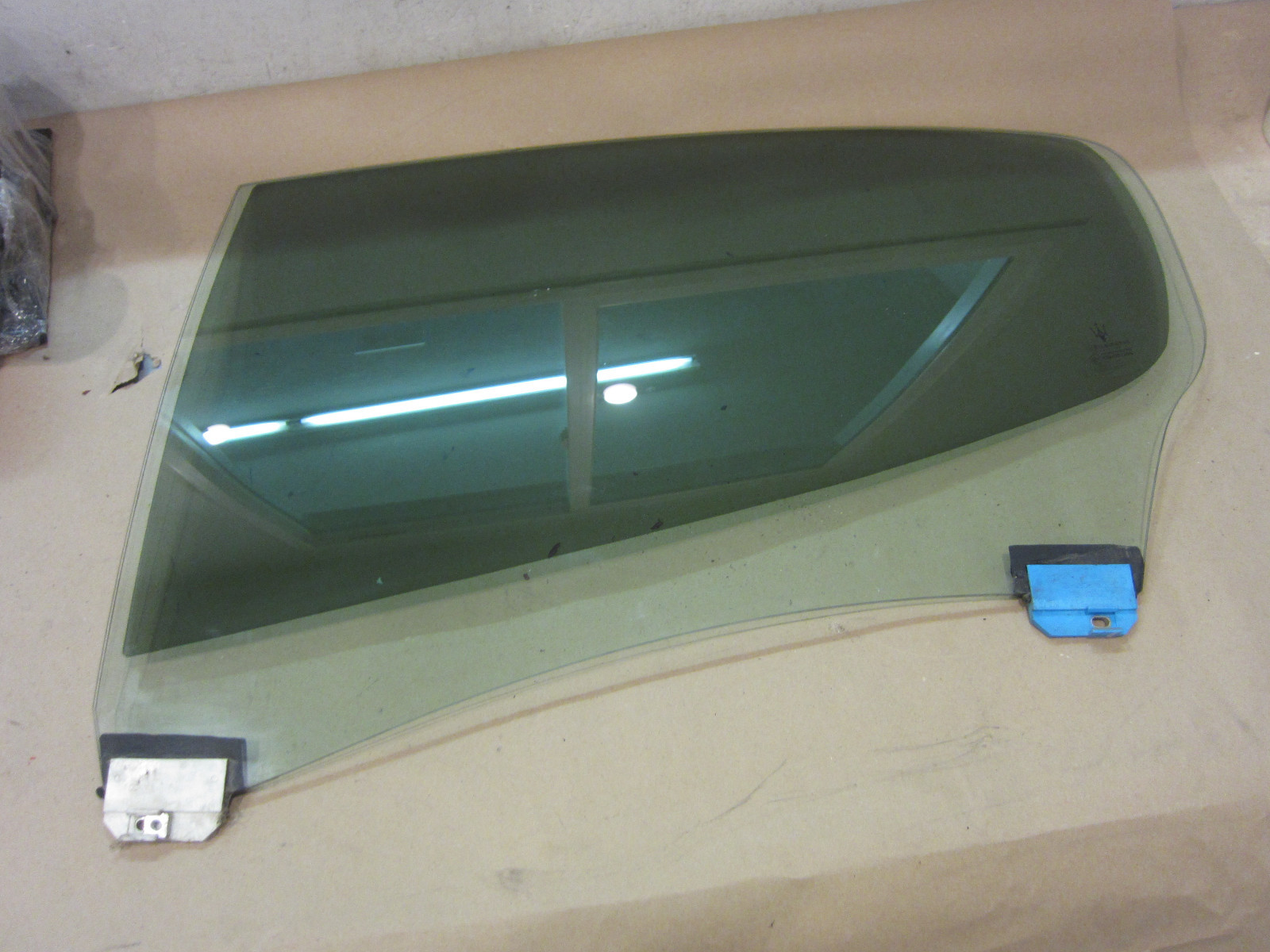 Maserati Quattroporte LH Rear Door Glass/Tinted - P/N 67866800