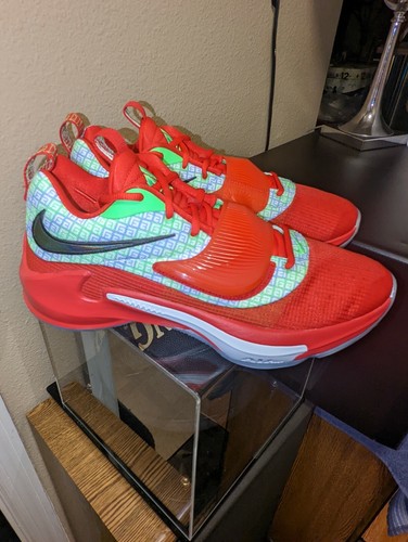 Nike Zoom Freak 3 Greek Christmas Giannis Bucks NBA Grinch XMas Kobe Kyrie | eBay