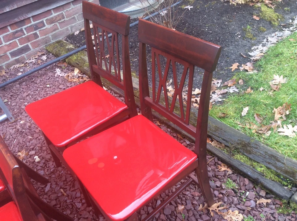 4 sillas plegables de madera Salmanson Co a juego de colección - asientos de vinilo acolchados rojos - muy buenas Foto 3 de 4