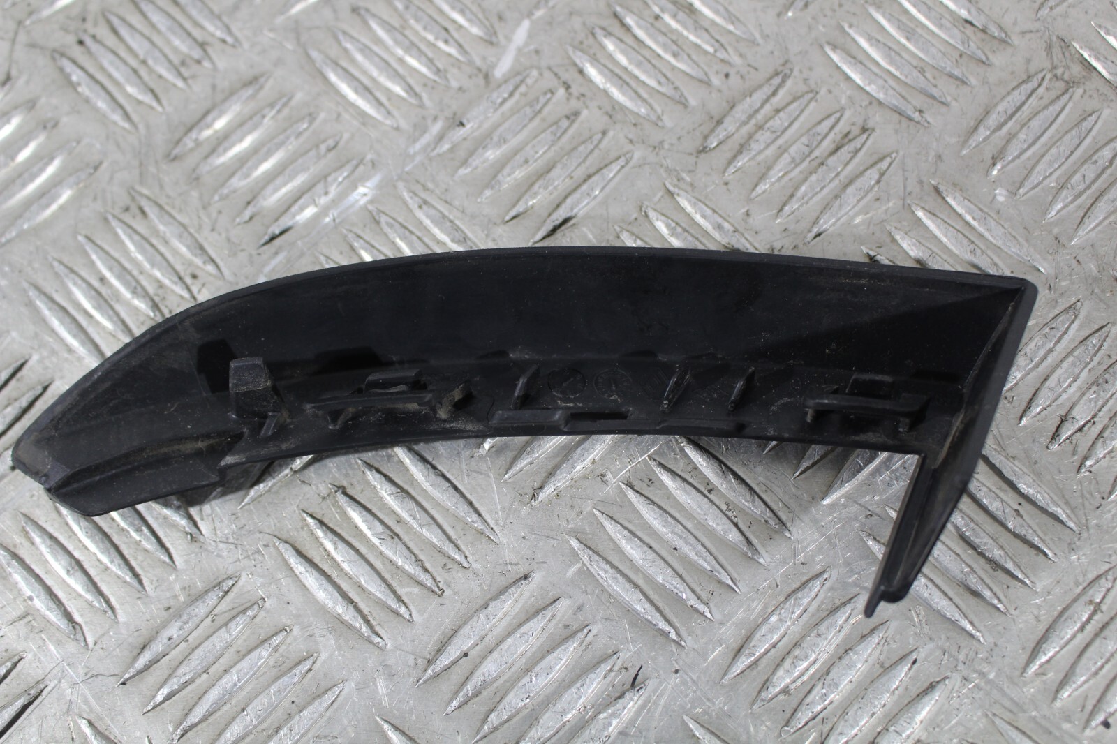 Renault CLIO Mk4 Passenger Side Rear Light Lower Plastic Trim 
