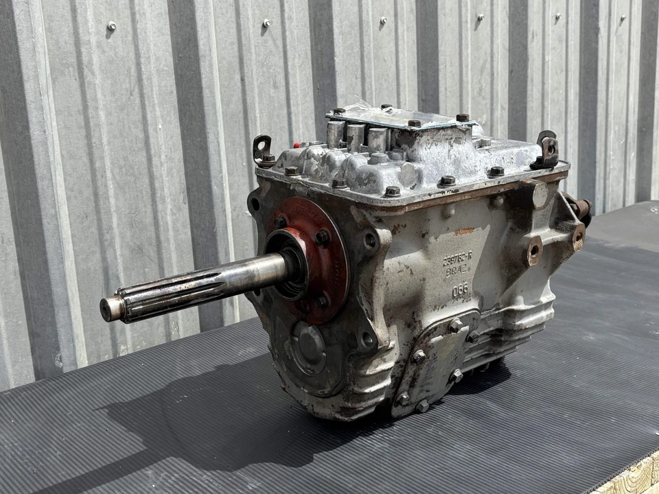 Ford F600 Fuller FS4005A 1988 transmisión manual 5 velocidades Foto 2 de 4