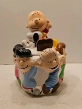 PEANUTS Charlie Brown & The Gang Let’s Celebrate COOKIE JAR Beautiful