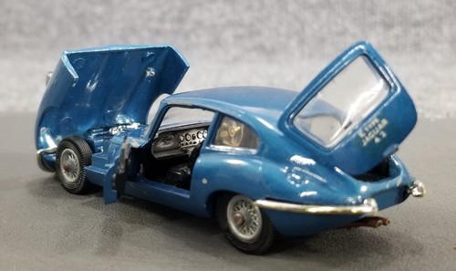 Miniature Corgi 1:43 - Jaguar Type E Detachable Hard Top N°307 - Occasion