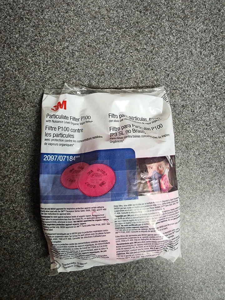 3M FF-402 Ultimate FX Full Face Mask Facepiece Reusable Respirator MEDIUM - Image 3 of 4