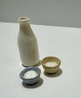 Very RARE Vintage Miniature Hagen Renaker Bottle of Milk and 2 Milk Bowls