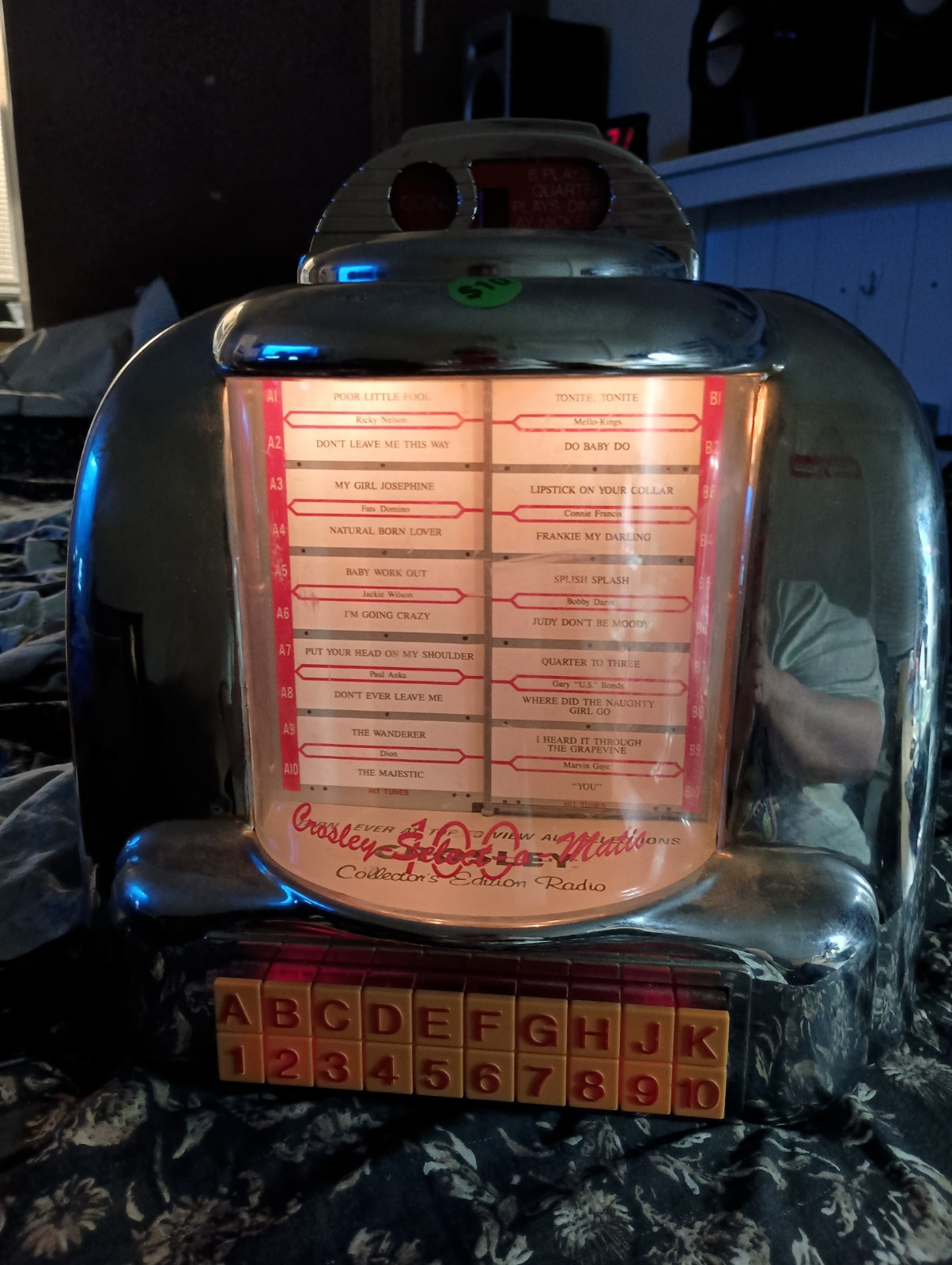 Crosley CR-9 Collector's Edition Select-O-Matic Jukebox AM/FM Radio / Cassette