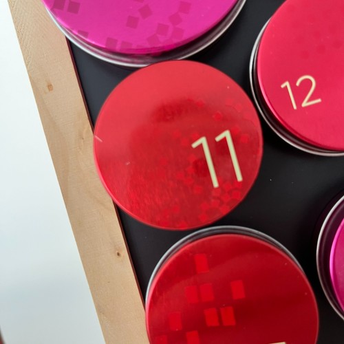 Starbucks 2014 Christmas Advent Calendar 25 Magnetic Gift Tins/Chalkboard - Picture 7 of 11