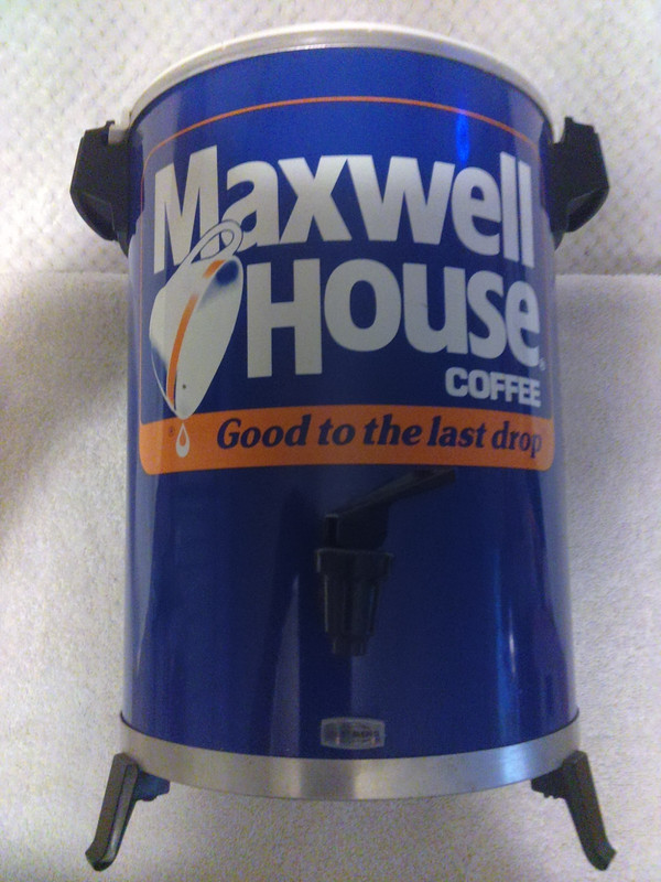 Maxwell Coffee Maker/West Bend. 30 cup/5 quart. used/untested. Selling as decor.