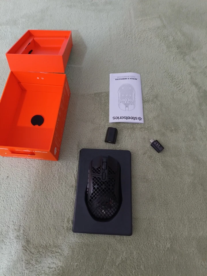 SteelSeries Aerox 9 Wireless Optical Gaming Mouse - Black (62618)  -USED - Image 4 of 4