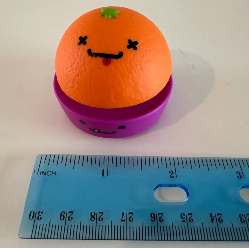 Kidrobot BFFS Love Hurts Series 4 O.J. & Judy 2/24 Vinyl Figure EUC - Image 4 of 4