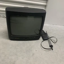 Magnavox Retro Gaming TV 13" CRT Television With Remote Work 2001 Y2K MT1331B101
