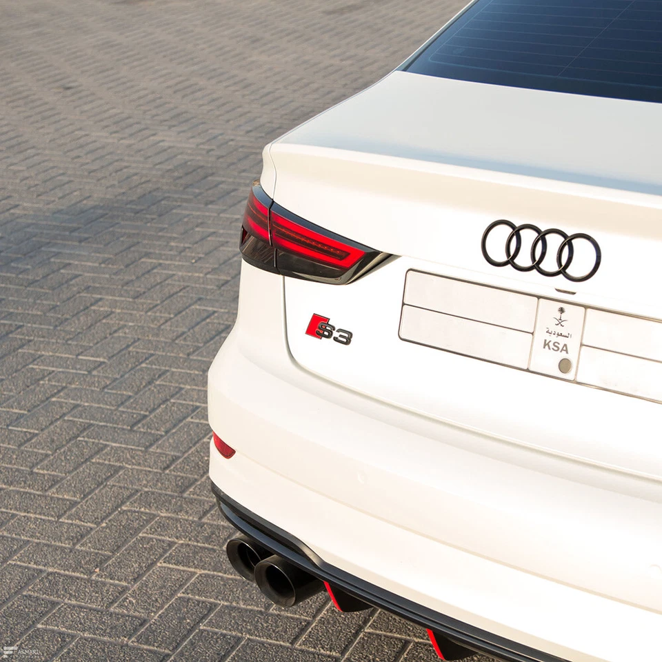 Placa de identificación trasera negra brillante Audi S3 emblema maletero insignia Sport Sline Foto 4 de 4