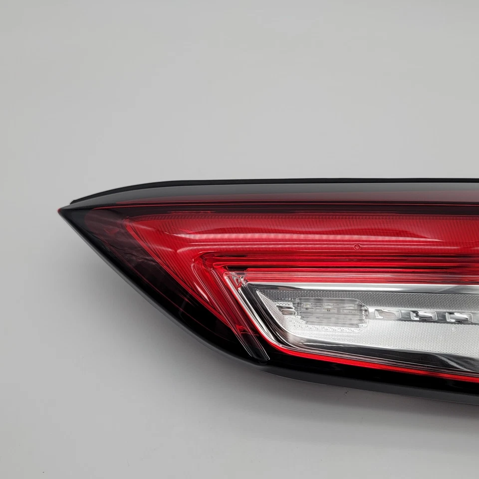 2022 - 2024 GMC Terrain Right Passenger Side Inner Trunk Taillight Lamp 85015355 - Image 3 of 4