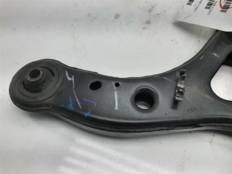 Driver Left Lower Control Arm Front FWD 05-09 PONTIAC MONTANA 15218621 - Image 2 of 4