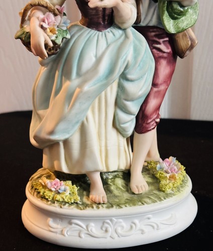Napco Figurine Young Love #8528 Hand Painted Japan 9 “X 5.5” Classic Gallery - Picture 3 of 8
