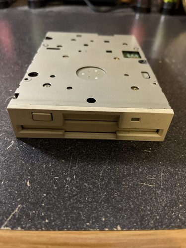 Unidad de disquete para computadora de escritorio Teac Corp FD-235HF 3,5" 34 pines 1,44 MB 300 RPM