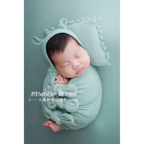 Newborn Photo Prop Photo Shoot Outfit Boy Girl Bear Bonnet + Wrap + Pillow Set - Picture 2 of 3