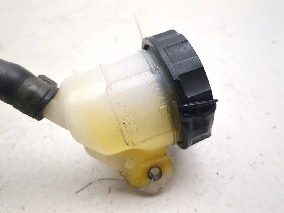 04-08 Cilindro maestro de freno trasero Honda VTX1800R VTX 1800 Foto 4 de 4