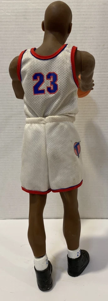 "Figura de 18"" Michael Jordan Space Jam Tune Squad 1996" Foto 4 de 4