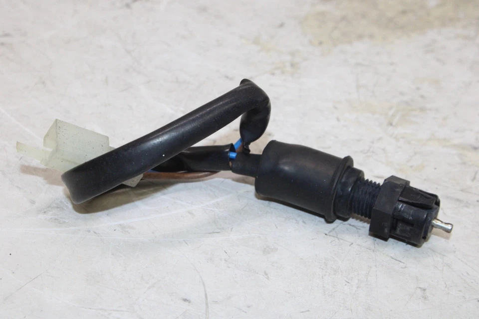 06-08 KAWASAKI NINJA 650R SENSOR DE FREIO TRASEIRO FABRICANTE DE EQUIPAMENTO ORIGINAL - Imagem 2 de 4