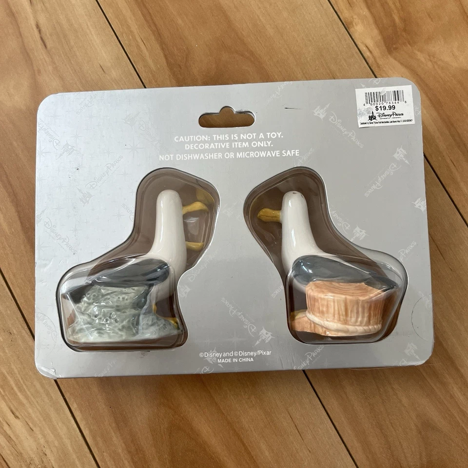 Juego de coctelera de sal y pimienta Finding Nemo Seagulls de los parques Disney Disney/Pixar Foto 2 de 3