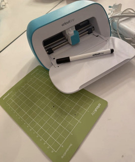 Cricut Joy with Cutting Mat Joy Pen & Power Adapter