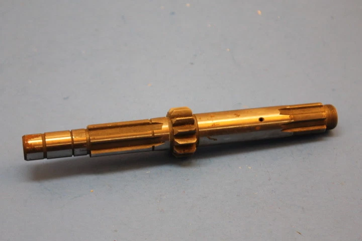 Новый из старых запасов Yamaha CT1 AT2M ATMX главная ось деталь # 265-17411-01-00 - Изображение 2 из 4