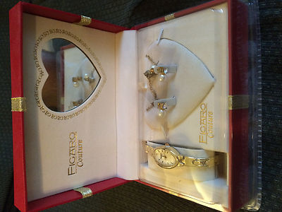 FIGARO COUTURE GOLD FASHION WATCH & PEARL EARRINGS  display picture 1