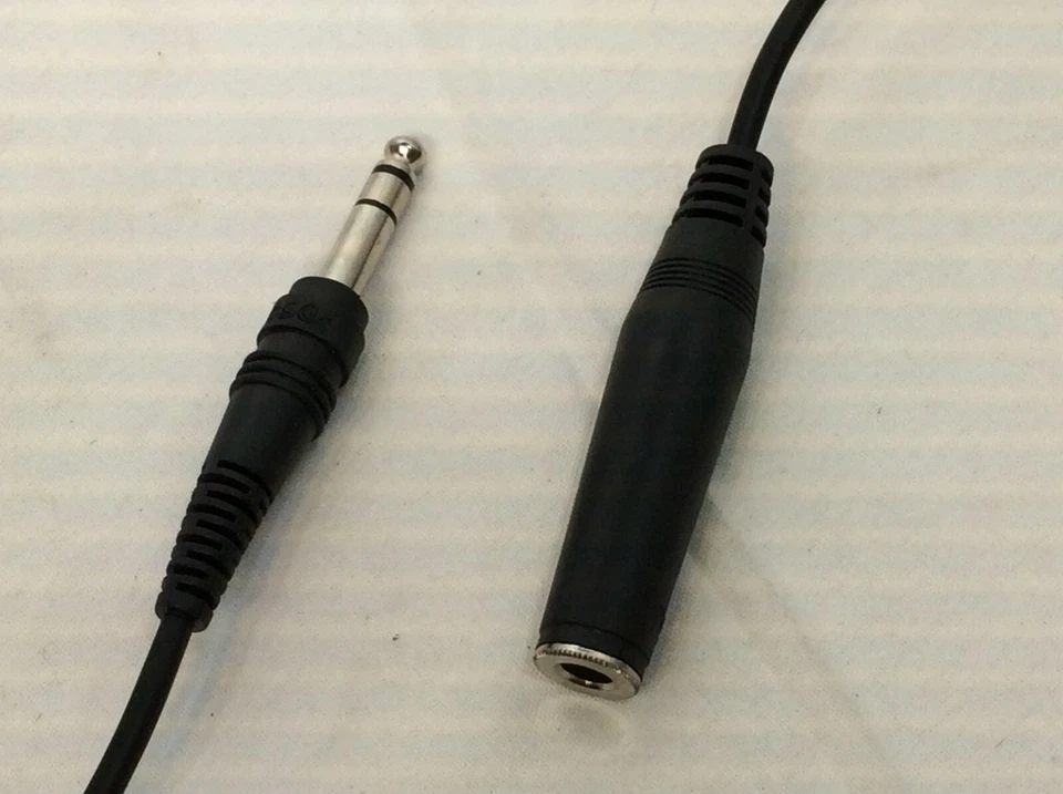Hosa HPE-310 1/4 inch TRS to 1/4 inch TRS Headphone Extension Cable, 10 feet - Image 3 of 4