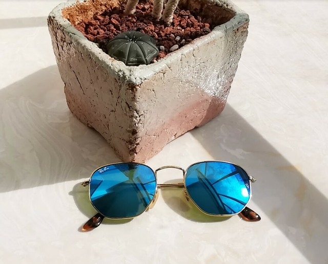 ray ban hexagonal blue flash