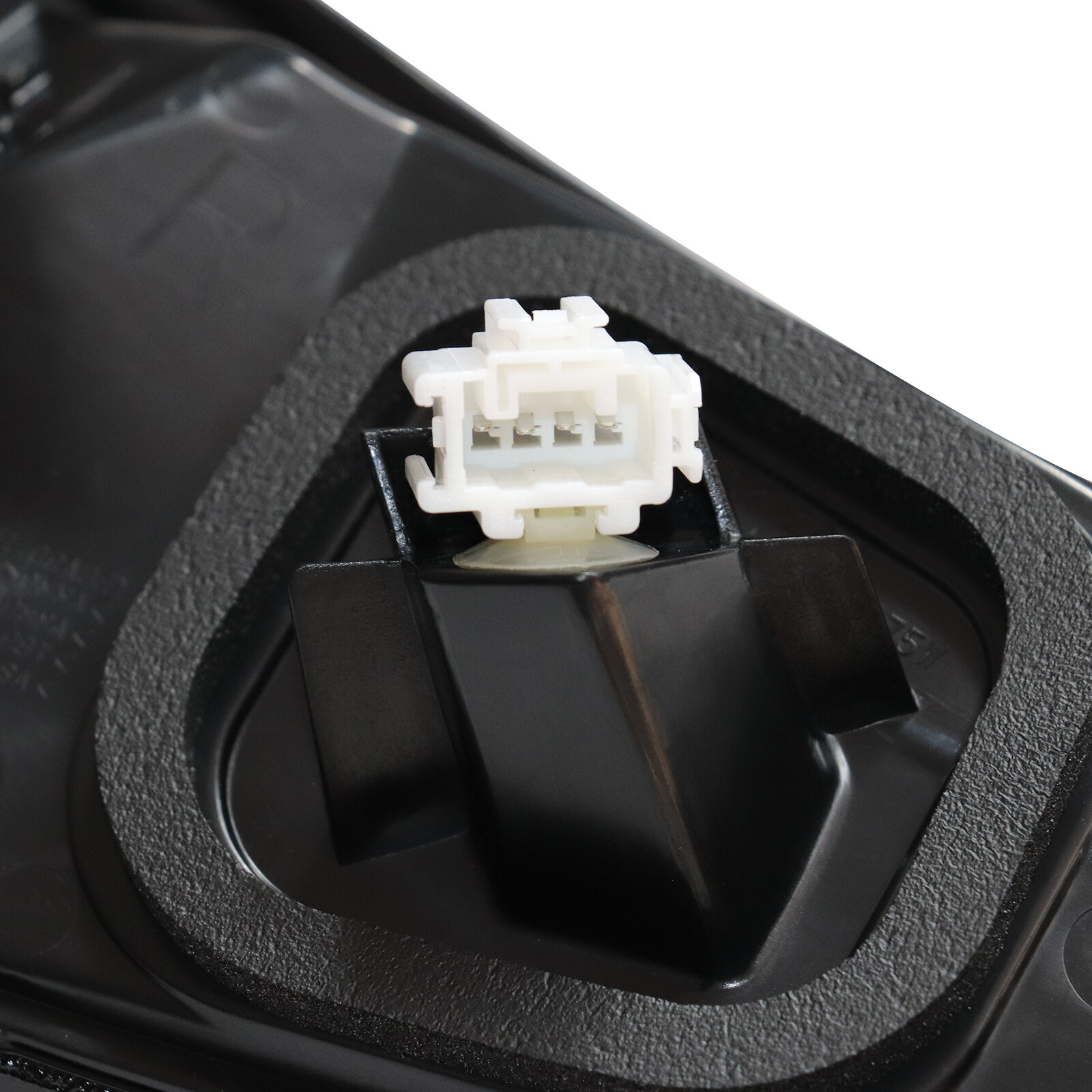 Right Inner LED Rear Brake Lamp Tail Light for 2017 20182021 Mazda CX