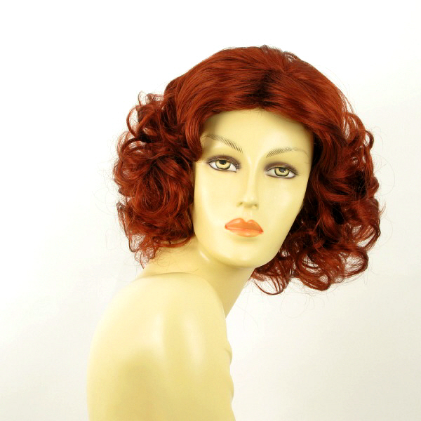 Perruque rousse mi-longue frisée Camie 350 pour femme au teint éclatant