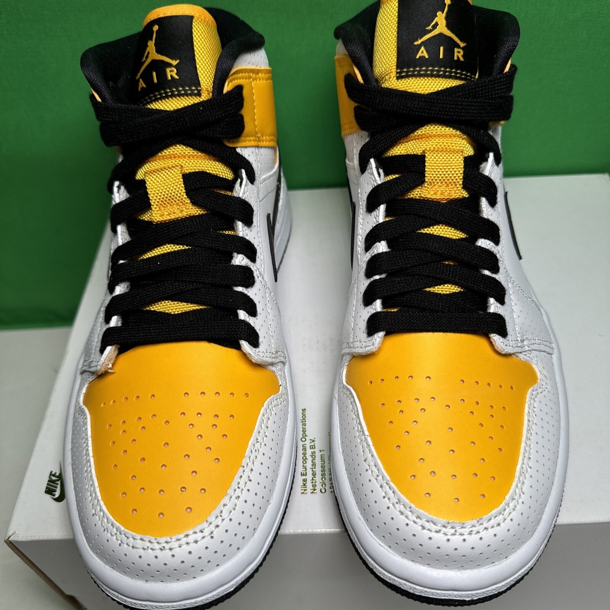 靴 Nike Air Jordan 1University Gold s-l400.jpg