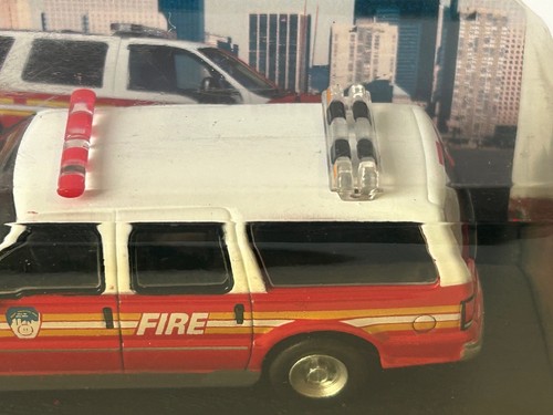 2004 Excursion American Fire Brigade Car Model Diecast 1:50 Scale Amercom - Picture 4 of 8