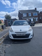 12 month MOT .  1.2L 2009 Renault Clio . 142,259mi