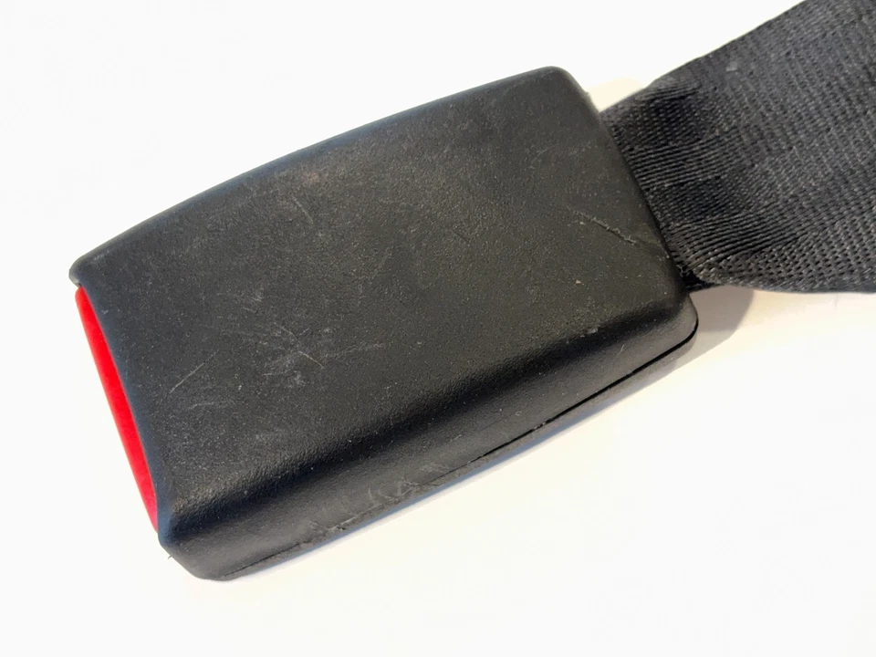 Hebilla cinturón seguridad trasero 2002-05 Ram 1500 03-05 Ram 2500 3500 LR o LC 5GV891DVAC Foto 3 de 4