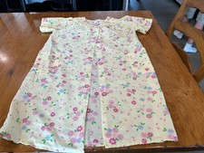 Lati Fashion Medium Yellow Floral Print Snap Front Short Sleeve Nightgown Robe