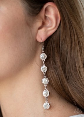 Paparazzi TRICKLE DOWN TWINKLE white earrings