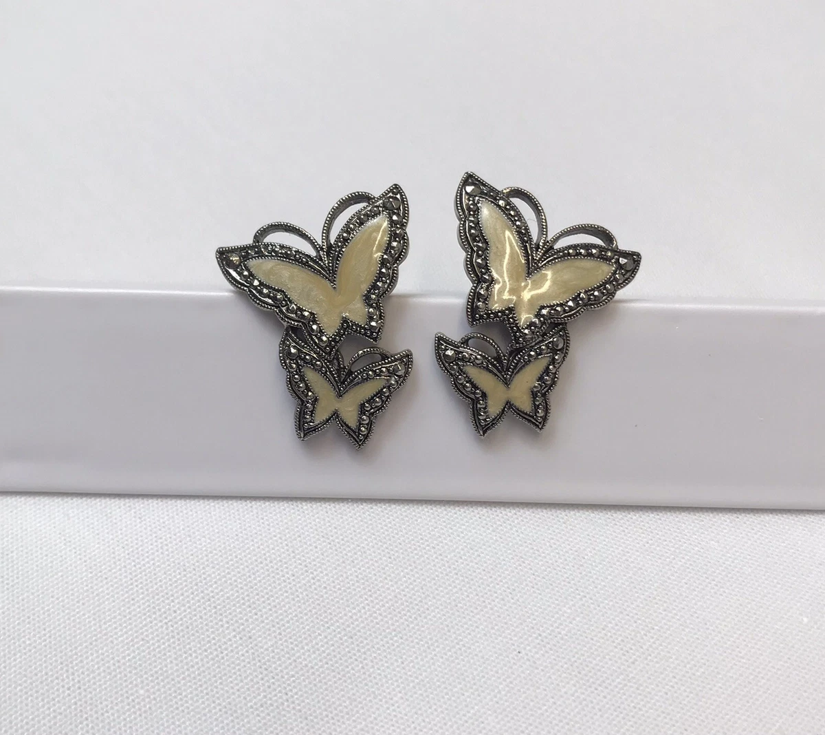 Vintage Avon Silver Tone Double Butterfly Earrings Cream Enamel Rhinestones EUC