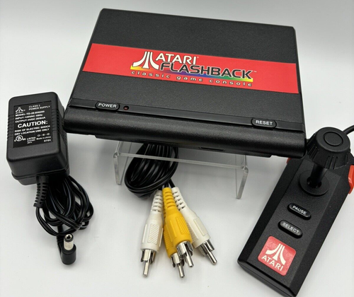 Atari Mini 7800 '04 Launch Edition (2600/7800 Spiele) Controller, AV, Stromkabel