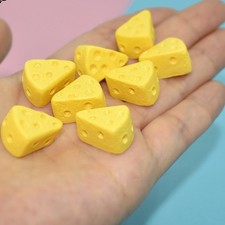 Triangular Cheesecake Piece 10pcs Miniature Figure for Doll House Kitchen Scene