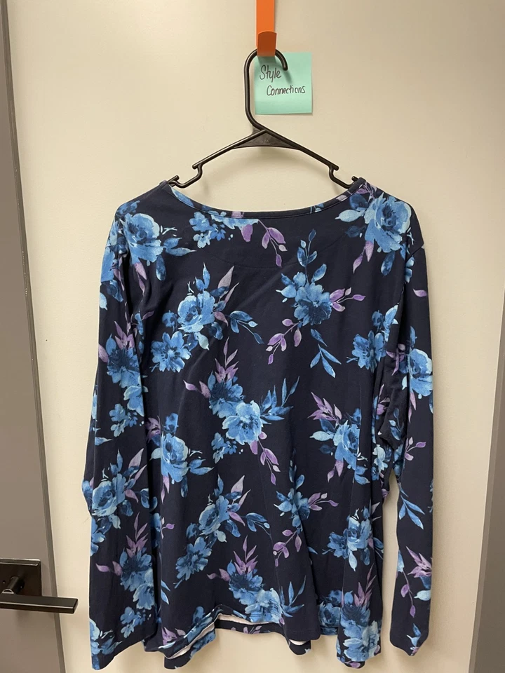 Top de algodón de manga larga floral azul marino Denim & Co. para mujer - talla 2X Foto 3 de 3